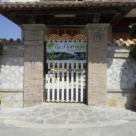 La Floreada Bed & Breakfast *